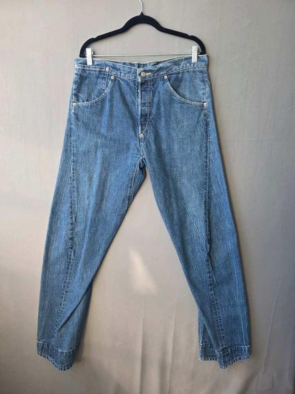 Vintage 1999 Levi’s Engineered Jeans Made in Hungary 34x32 Cinch Back Y2K